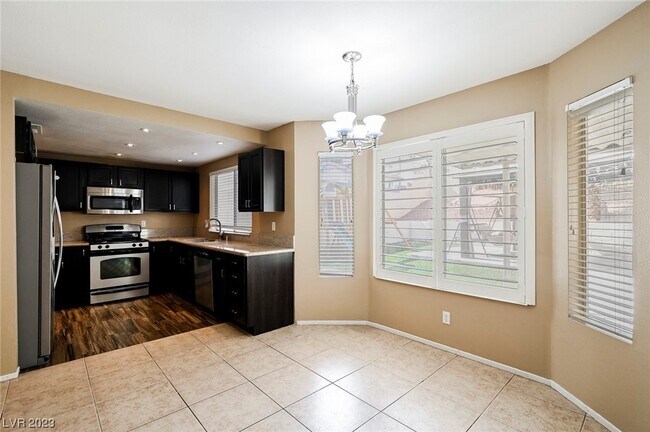 Building Photo - 109 Elegante Way