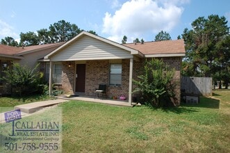 Building Photo - 7 Southland Dr