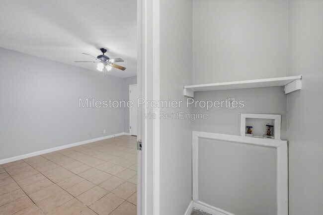 Building Photo - 1312 Churchill Way W
