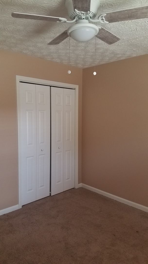 Building Photo - Kennesaw Town House