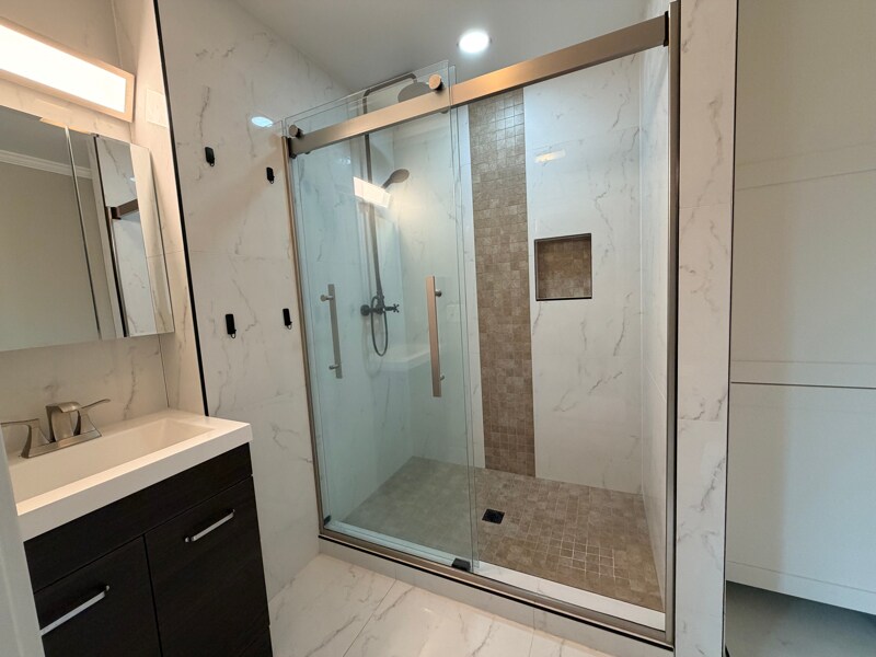 Building Photo - 1854 Hillcrest Ave