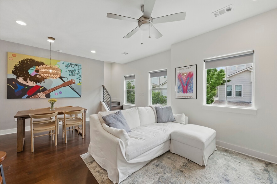 Building Photo - 2710 Halcyon Dr