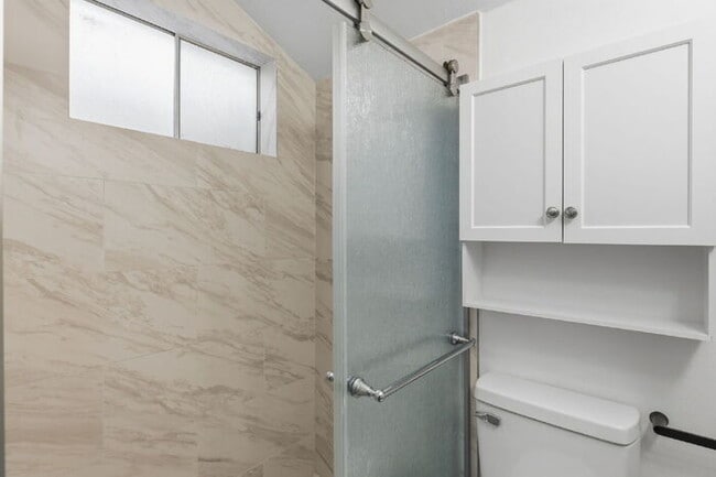 Building Photo - Charming Basement Apartment with Modern Finishes and Flat-Rate Utilities