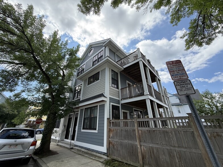 Building Photo - 45 Cameron Ave