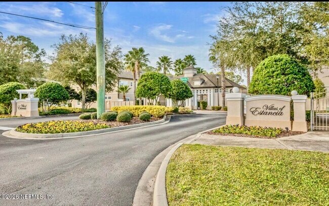 Building Photo - 11368 Estancia Villa Cir