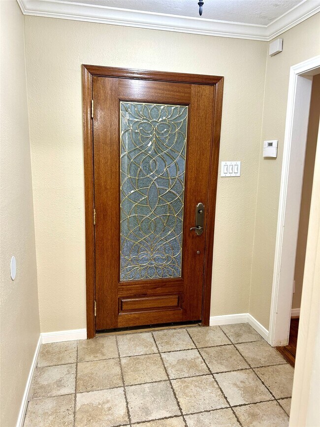 Building Photo - 5022 Darnell St