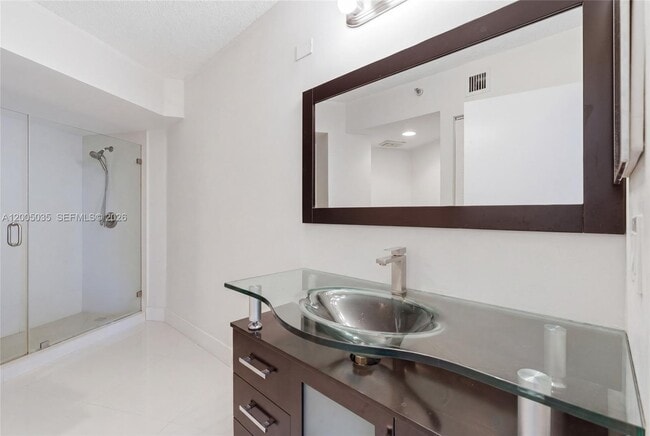 Building Photo - 19195 Mystic Pointe Dr