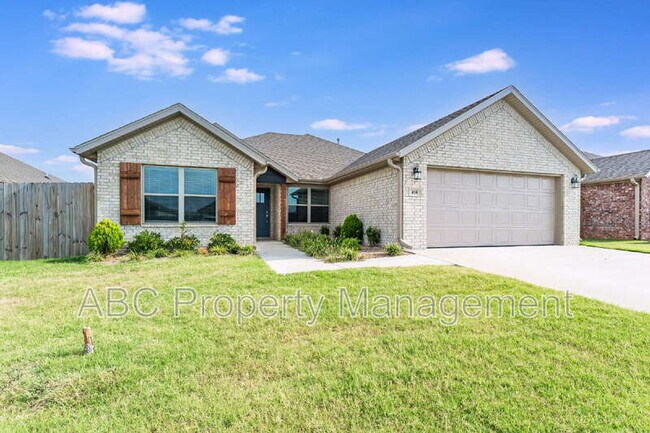 Primary Photo - 410 Citation St