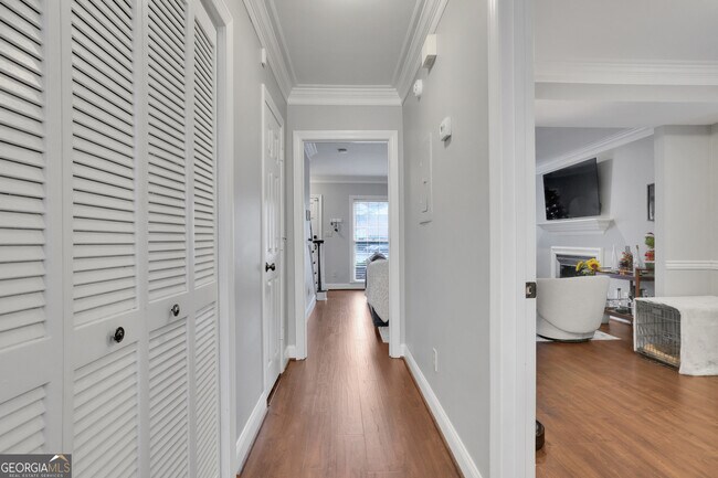 Building Photo - 55 Mt Vernon Cir