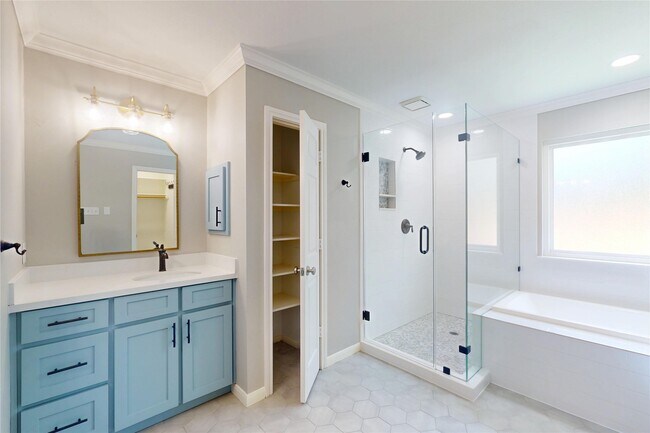 Building Photo - 23027 Lodgepoint Dr