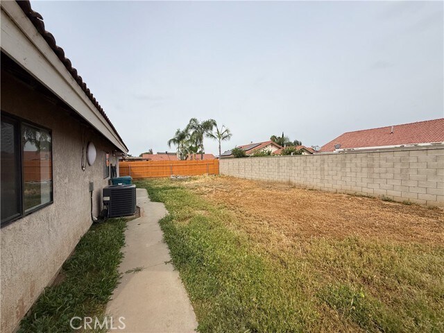 Building Photo - 25274 Woodcreek Ct