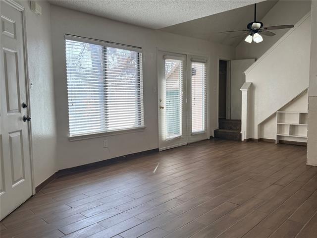 Building Photo - 2300 Bamboo Dr