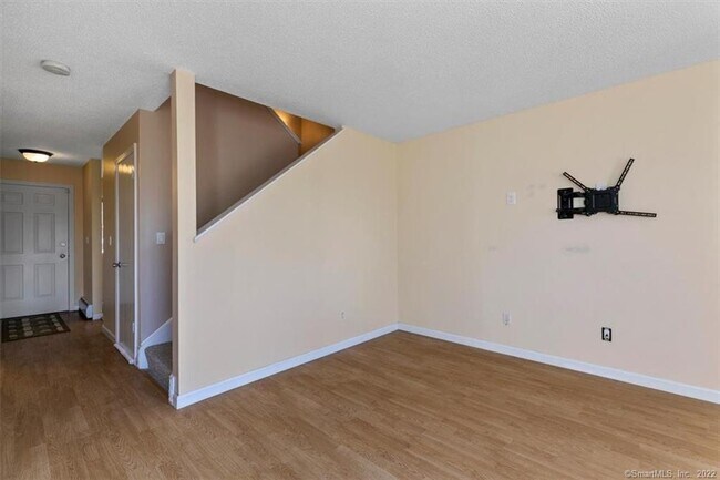 Building Photo - 675 Townsend Ave