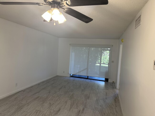 Building Photo - 3130 Millwood Terrace