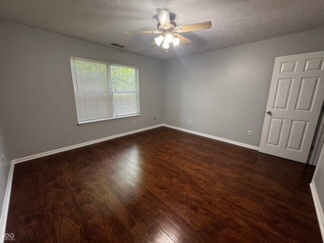 Building Photo - 6735 Lexington Cir