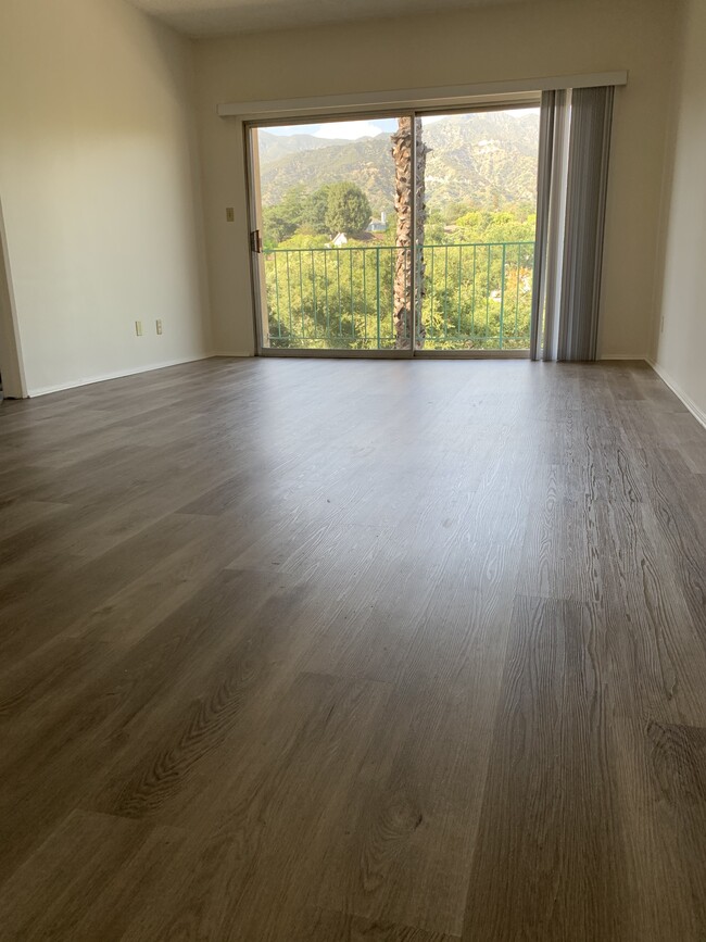 Building Photo - Park Crest Apartments