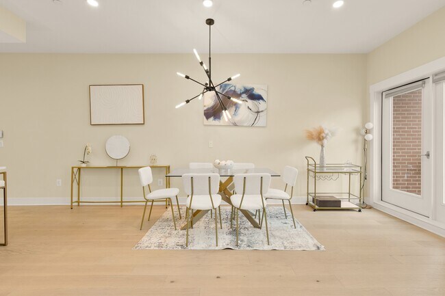 Building Photo - 822 Kennedy St NW