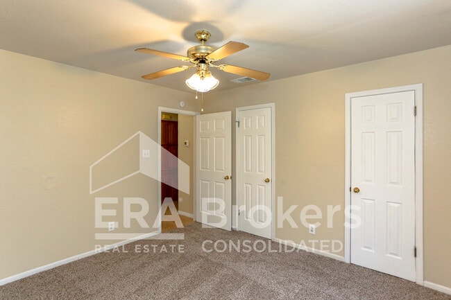 Building Photo - 1907 Windward Dr