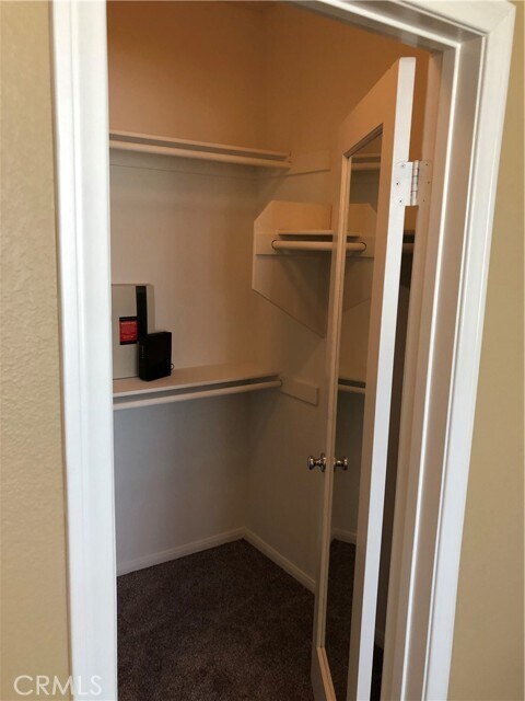 Building Photo - 25056 Driftoak St