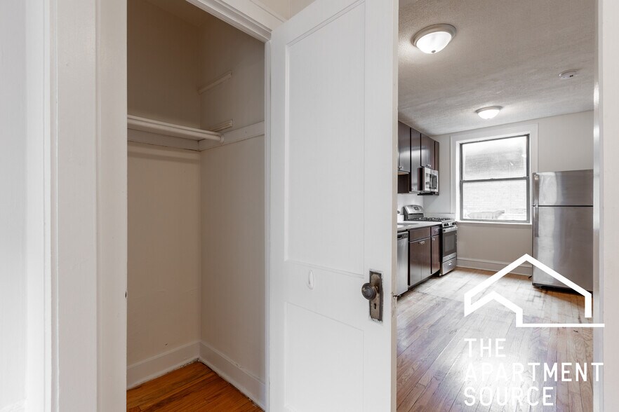 Building Photo - 2333 N Spaulding Ave