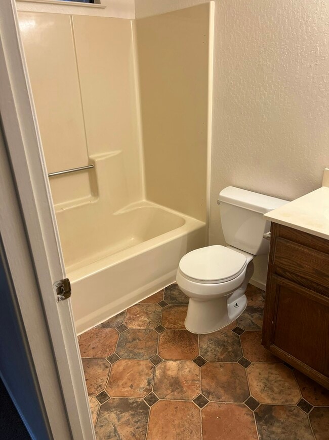 Building Photo - 4464 Pomo Cir