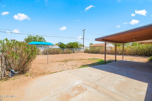 Building Photo - 4913 Sierra Madre Dr