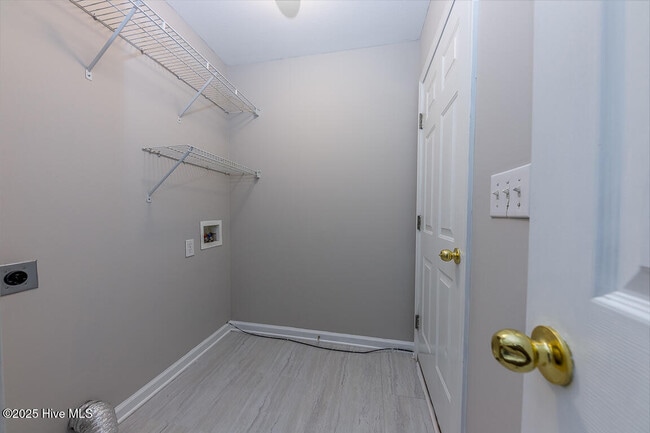 Building Photo - 139 Oakley Dr