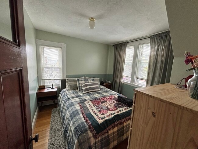 Building Photo - 11 Prospect Hill Ave