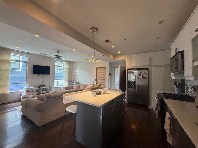 Building Photo - 44 Saint Margaret St