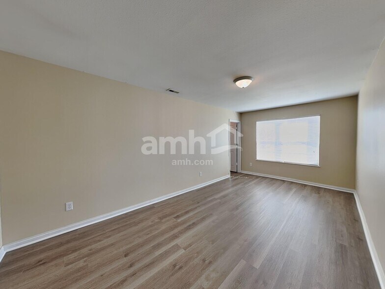 Building Photo - 6385 Matcumbe Way