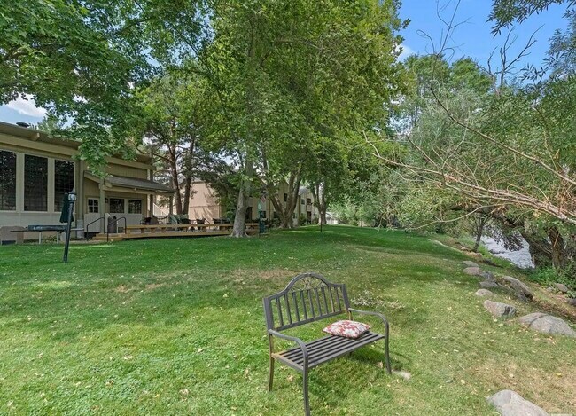 Building Photo - 2300 Dickerson Rd