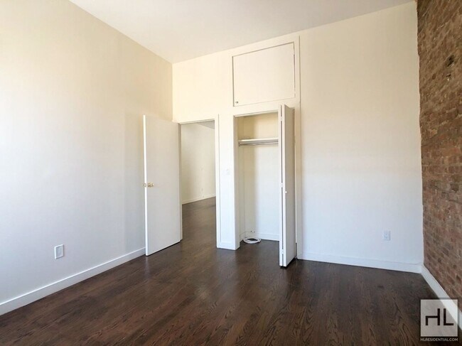 Building Photo - NOSTRAND AVENUE / Spacious 4-bed, 1-bath /...