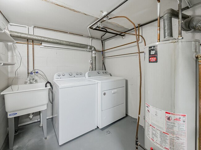 Building Photo - Easy Living in White Lake 2 Bed Home in Great Location