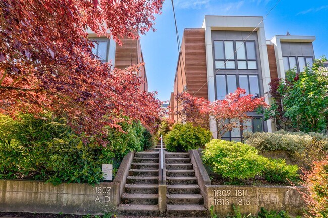 Building Photo - 1809 24th Ave