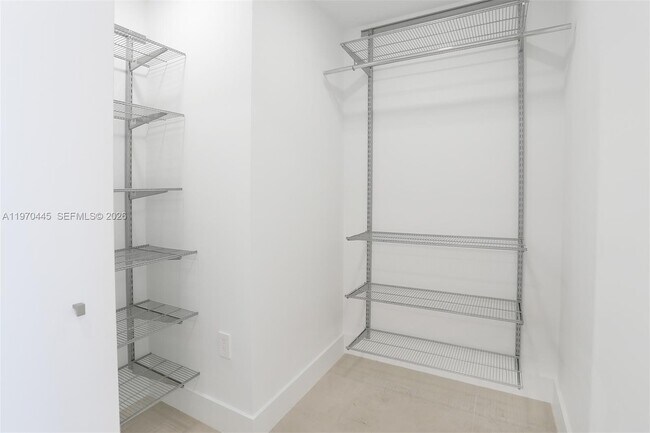 Building Photo - 11 Island Ave