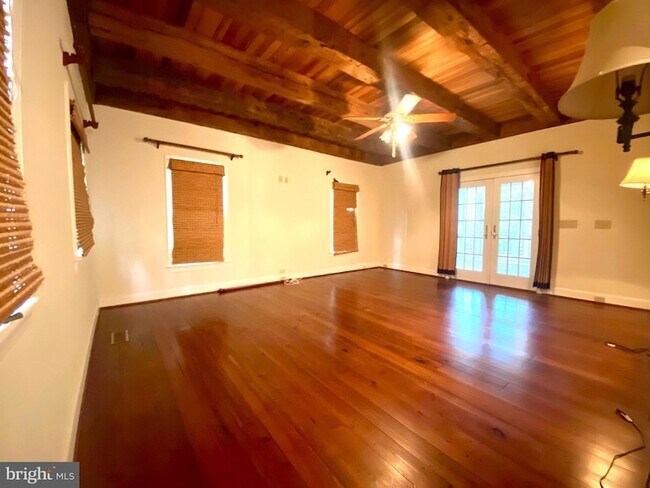 Building Photo - 5080 Harvest Ln