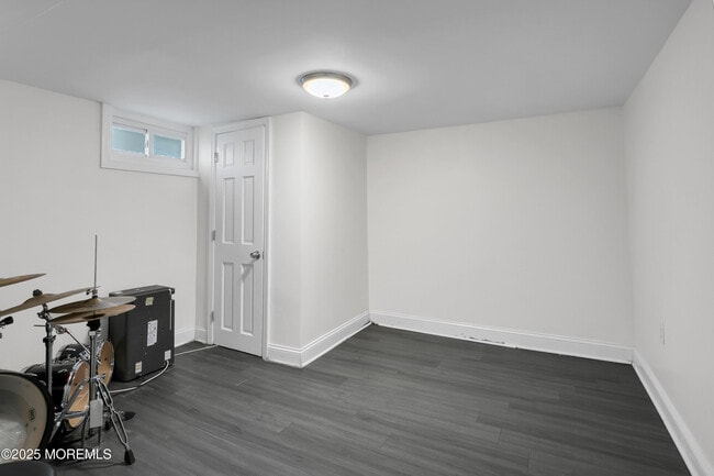 Building Photo - 203 Orchard St