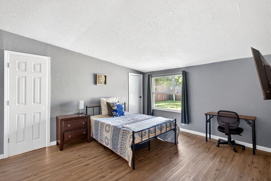 Building Photo - 2159 Gerard Ct