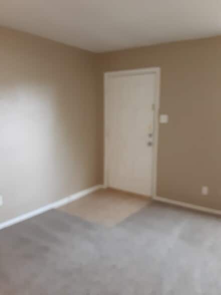 living room entry - 3324 Dorothy Ln