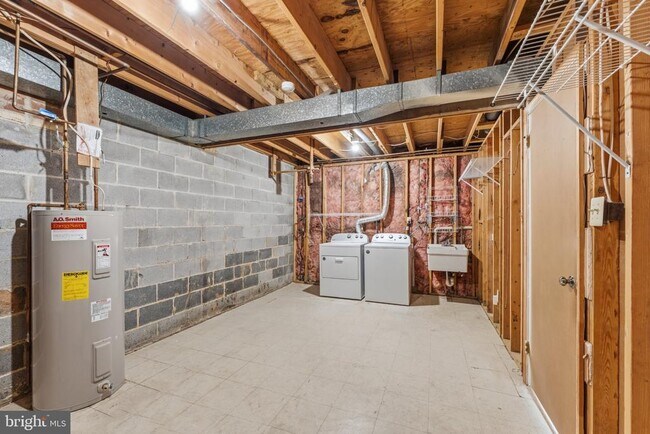 Building Photo - 7428 Chummley Ct