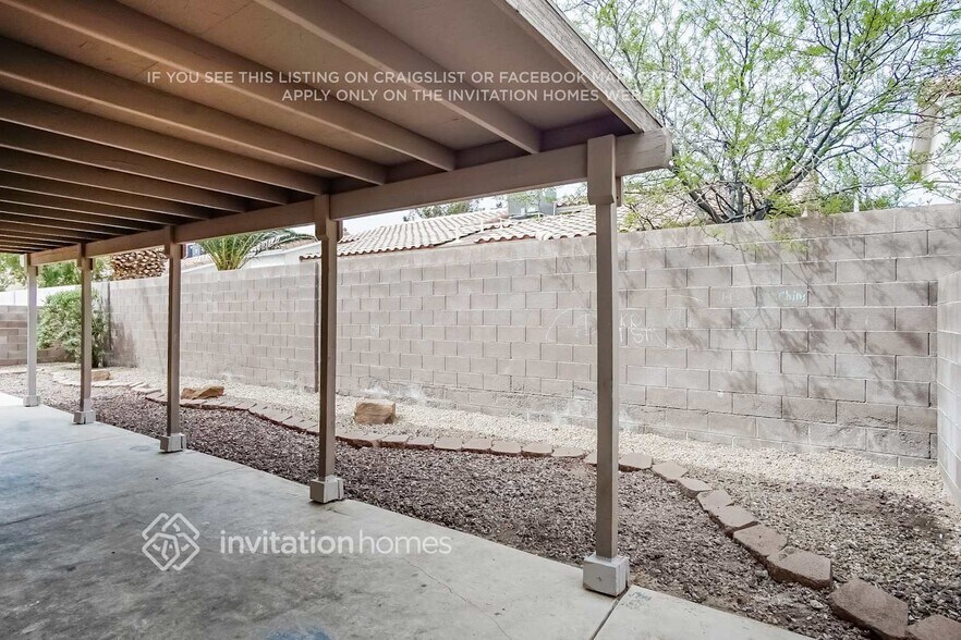 Building Photo - 259 Finestra Dr