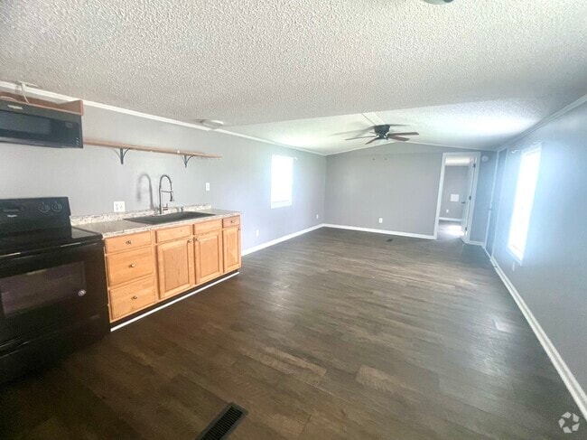 Open kitchen/living room