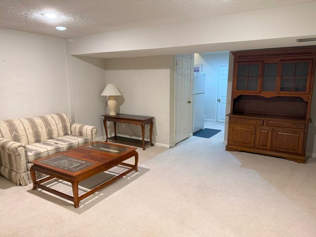 Building Photo - 13840 Ashington Ct