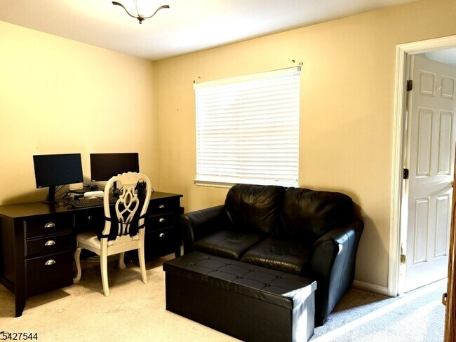 Building Photo - 128 Jackson Ave