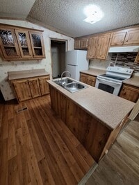 Building Photo - 103 Co Rd 151