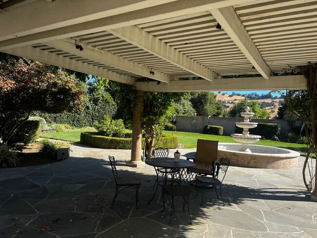 Building Photo - MORGAN HILL Expansive 6 bedroom, 4.5 bathroom home