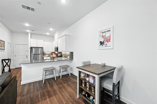 Building Photo - 6489 Iron Horse Blvd