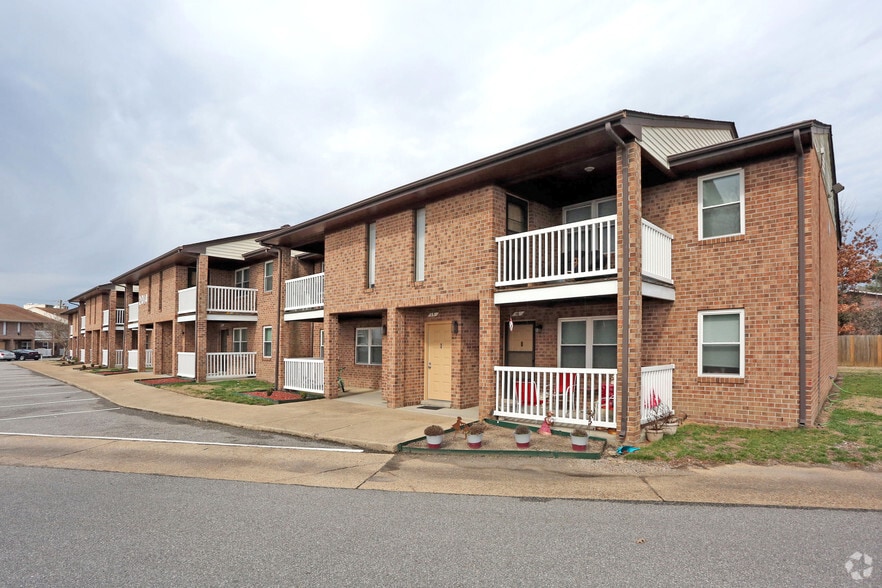 Cunningham Apartments Hampton Va Apartment Finder Primary Photo Cunningham Apartments