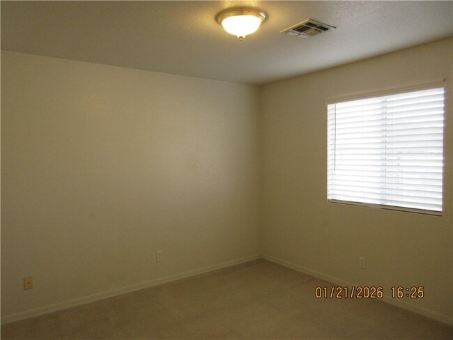 Building Photo - 2469 Fox