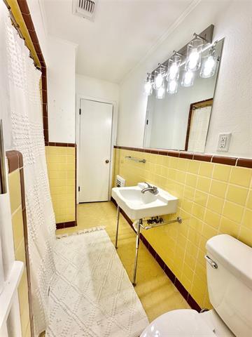 Building Photo - 2903 College Cir
